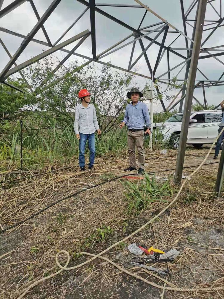 我司义务承担五指山阿坨岭业余链路中继BR7YMX架设开通任务